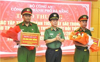 Khen thưởng các đơn vị phá án nhanh vụ cướp tiệm vàng ở Đà Nẵng