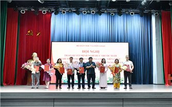 Bộ Dân tộc và Tôn giáo: Trao Quyết định nghỉ hưu trước tuổi, nghỉ thôi việc theo Nghị định 178/2024/NĐ-CP