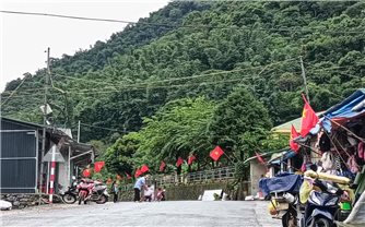Tết Độc lập trên “cổng trời” Mường Lống