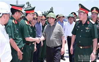 Thủ tướng Phạm Minh Chính thị sát, kiểm tra tiến độ một số dự án trọng điểm tại tỉnh Phú Thọ
