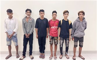 Đi ăn trộm bị đuổi đánh, về kéo cả nhóm bạn bất hảo quay lại trả thù