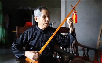 Người dành cả cuộc đời cho văn hóa Tày trên những phím đàn tính