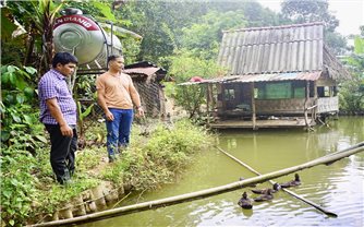 Đồng bào Cơ Tu biến đất cằn thành quả ngọt