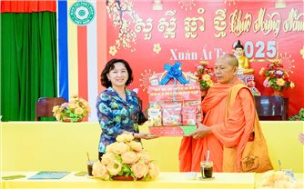 An Giang: Lãnh đạo tỉnh thăm, chúc mừng Lễ Sene Dolta năm 2025