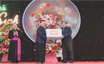 Giáo xứ Lào Cai: Chia sẻ khó khăn với đồng bào DTTS vùng cao
