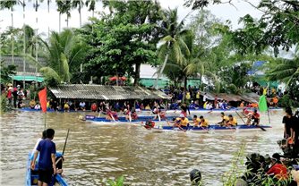 Sôi động giải bơi đua vỏ lãi ở vùng đồng bào Khmer, chào mừng 80 năm Quốc khánh