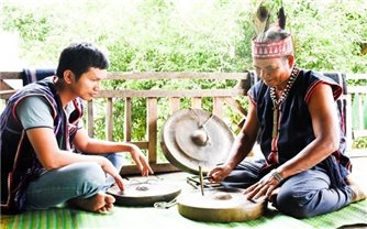 Người có uy tín 