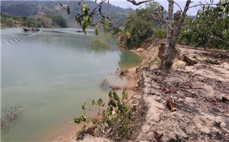 Đắk Lắk: Bờ sông sạt lở nghiêm trọng, xã kiến nghị giải pháp phòng chống cấp bách