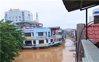 Mưa lũ làm 9 người thương vong ở Lào Cai