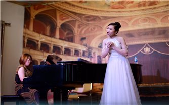 Cô gái Mường và hành trình trở thành thủ khoa Nhạc viện tuổi 25