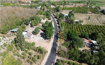 Phấn khởi cung đường mới qua các làng vùng đồng bào Quảng Ngãi