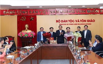 Bộ Dân tộc và Tôn giáo công bố các quyết định về công tác cán bộ