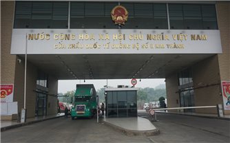 Tháo gỡ vướng mắc, giải phóng hàng hóa ùn ứ tại Cửa khẩu Lào Cai