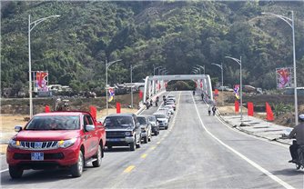 Quảng Ngãi: Đưa vào sử dụng cầu bắc qua sông Pô Kô, giúp đồng bào DTTS đi lại thuận lợi trong dịp Tết