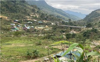 Nhịp sống mới trên vùng lũ Nhôn Mai