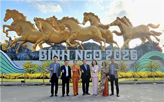 Quảng Ninh: Lần đầu ra mắt Đại lộ hoa và công nghệ ánh sáng bên Vịnh Hạ Long