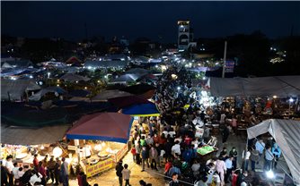 Nhớ đêm hội chèo, nhớ chợ Viềng mùng 8...