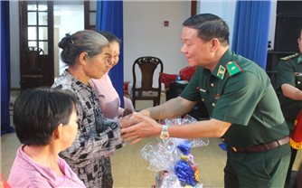 Biên giới Tây Ninh vui Ngày hội biên phòng