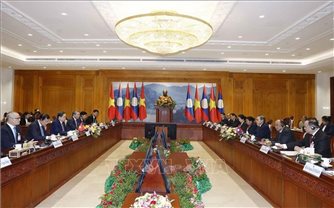 Chủ tịch Quốc hội Trần Thanh Mẫn hội kiến Chủ tịch Quốc hội Lào Saysomphone Phomvihane