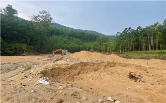 Chấn chỉnh tình trạng khai thác cát trái phép tại xã miền núi Trà Tân