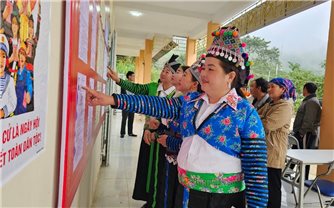 Ngày hội gắn kết đồng bào các dân tộc, tôn giáo ở Nhi Sơn