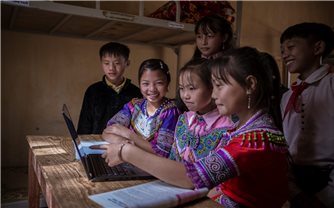 Thu hẹp mức độ tiếp cận thông tin số của trẻ em giữa các vùng, miền