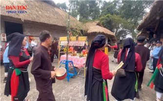 Vang nhịp xuống đồng của người Cao Lan