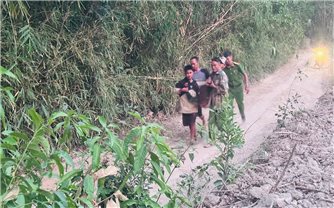 Công an xã Kon Braih kịp thời đưa đi cấp cứu người dân đang nguy hiểm tính mạng