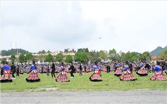 Bắc Hà kỳ vọng lập Kỷ lục Guinness màn đồng diễn múa gậy sinh tiền