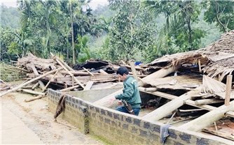 Thanh Hóa: Dông lốc làm sập nhà, một học sinh tử vong