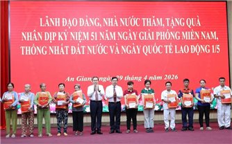 Chủ tịch Quốc hội Trần Thanh Mẫn thăm, tặng quà gia đình chính sách và công nhân lao động tại An Giang