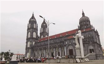 Đồng bào Công giáo Trà Cổ chung sức giữ bình yên biên giới