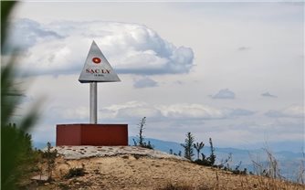 Gió “kể chuyện” trên đồi Sạc Ly