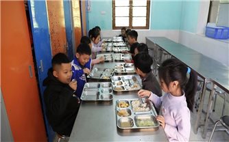 Tháo gỡ điểm nghẽn trong chính sách hỗ trợ trẻ em vùng khó khăn