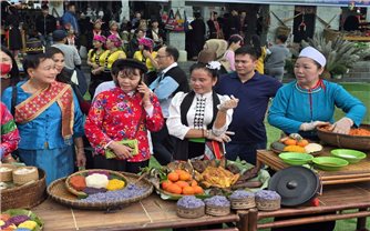 Trải nghiệm phiên chợ vùng cao thu nhỏ giữa lòng Thủ Đô