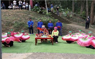 Háu Đoong - Câu chuyện của người Giáy về mối quan hệ giữa con người và thiên nhiên
