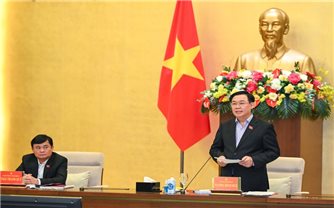 Thảo luận, cho ý kiến về xây dựng một số cơ chế, chính sách đặc thù phát triển tỉnh Nghệ An