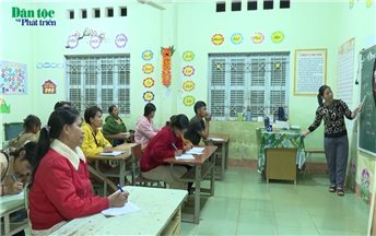 Thắp sáng ước mơ biết chữ của đồng bào vùng cao