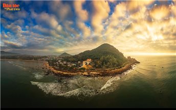 Làng chài Tân Phụng
