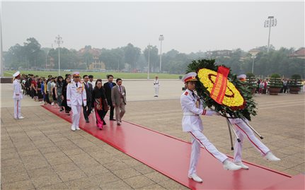 120 học sinh, sinh viên, thanh niên DTTS xuất sắc, tiêu biểu báo công dâng Bác