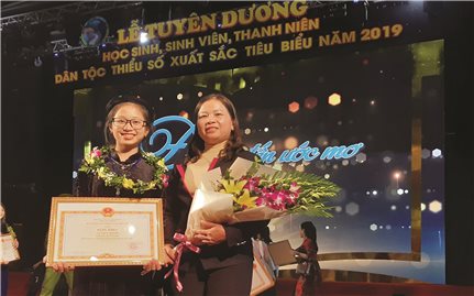 Lễ Tuyên dương HS-SV-TN DTTS xuất sắc, tiêu biểu năm 2019: Những điều đọng lại