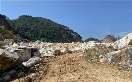 Quỳ Hợp - Nghệ An: Sạt lở mỏ đá làm 1 người chết