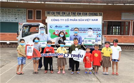 Quỹ Sữa Vươn cao Việt Nam: Hỗ trợ trẻ em khó khăn trong dịch Covd - 19