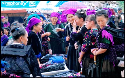 Chợ phiên ngày cuối năm