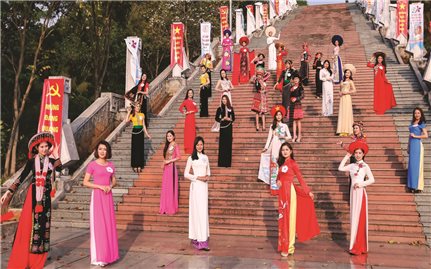Trang phục truyền thống các DTTS thời hội nhập: Nhìn từ Điện Biên