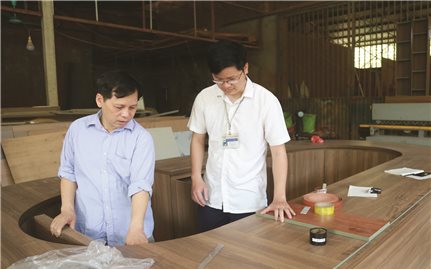 Ngành Tiểu thủ công nghiệp ở Lào Cai: Từng bước phục hồi sản xuất