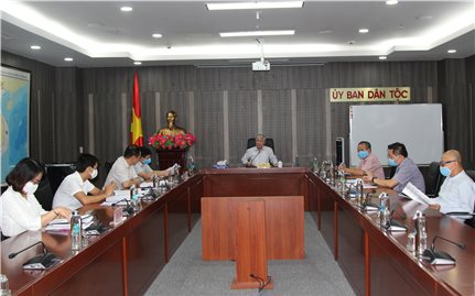 Bộ trưởng, Chủ nhiệm UBDT Đỗ Văn Chiến: Nghe báo cáo về việc triển khai thực hiện Quyết định 771/QĐ-TTg