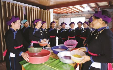 Gìn giữ nét đặc sắc trong ẩm thực của người Tày ở Bắc Hà (Lào Cai): Biến di sản thành tài sản