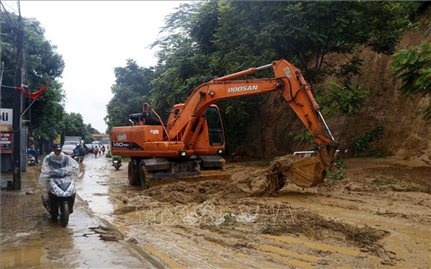 Thời tiết ngày 7/10: Vùng áp thấp gây mưa lớn trên biển và khu vực Trung Bộ