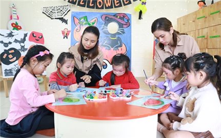 Tiến tới phổ cập giáo dục mầm non cho trẻ 4 tuổi